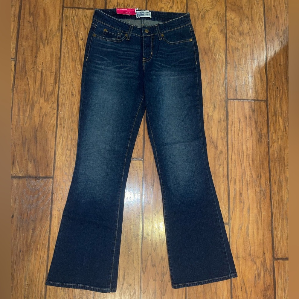 Levi’s Strauss mid rise bootcut dark denim jeans pants woman’s size 6 SHORT NWT